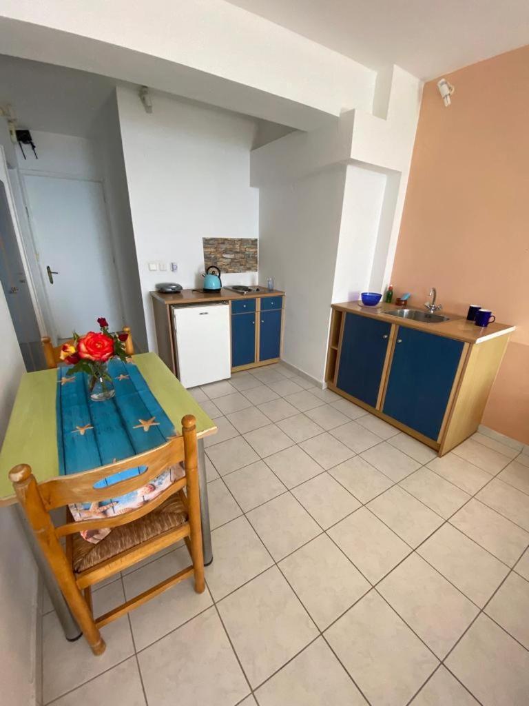 Casa De Blue Apartment Lourdata  Exterior photo